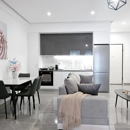 Cozy With Cooking Apartment