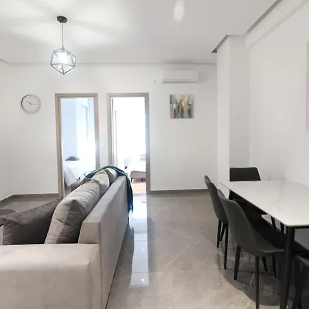 Cozy With Cooking Apartment Piraeus
